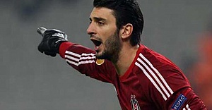 Galatasaray , Beşiktaş'ın yıldız kalecisi Cenk Gönen ile anlaştı !